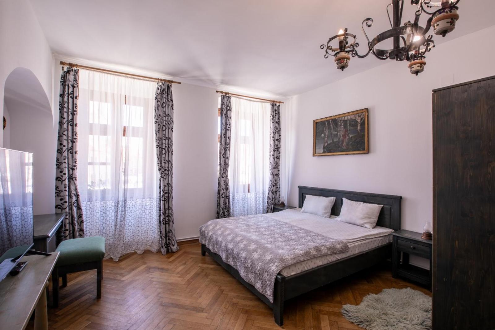 4 Rooms Piata Sfatului Brassó Kültér fotó