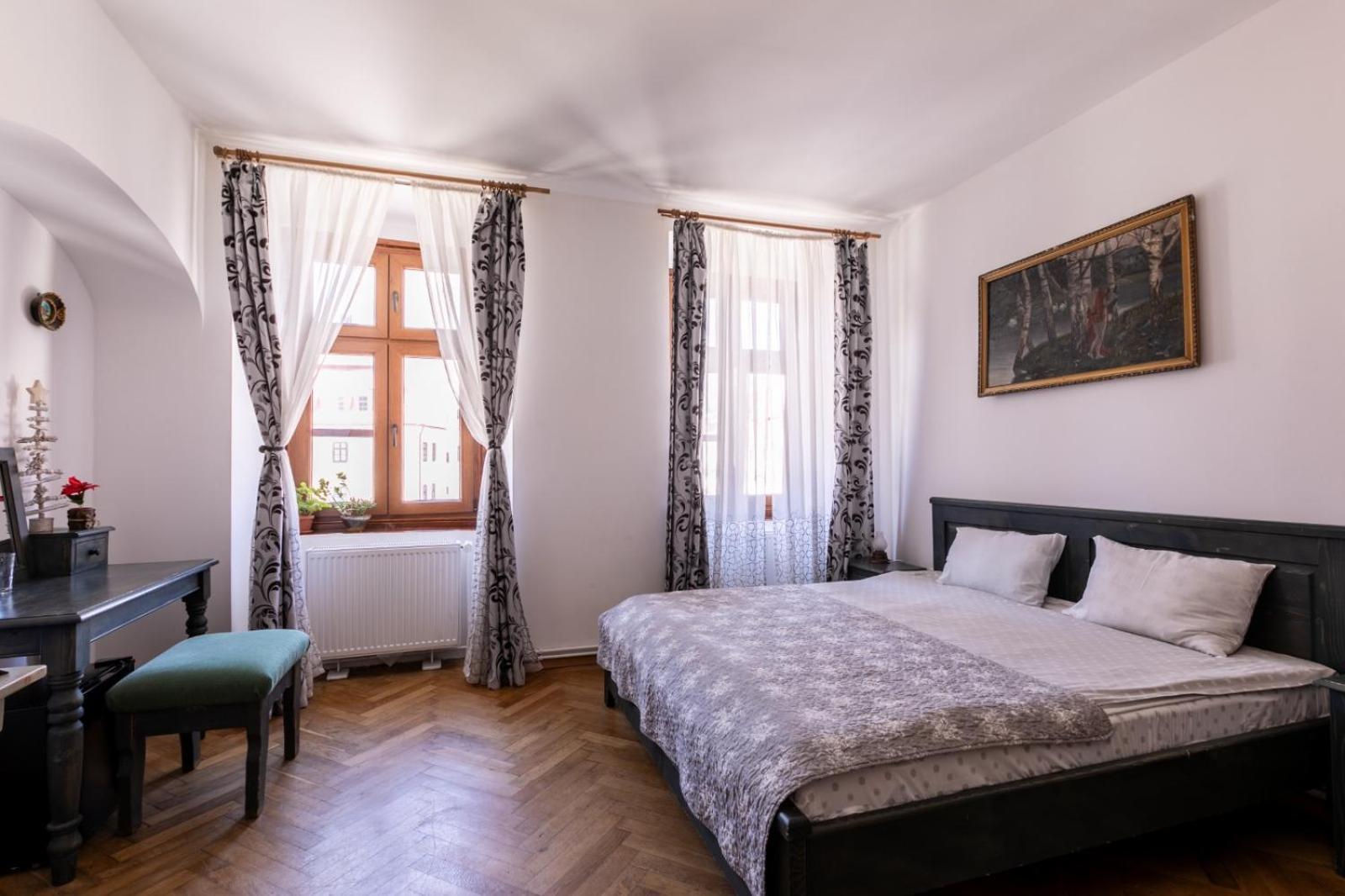4 Rooms Piata Sfatului Brassó Kültér fotó