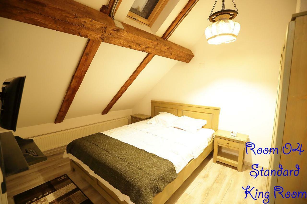 4 Rooms Piata Sfatului Brassó Kültér fotó